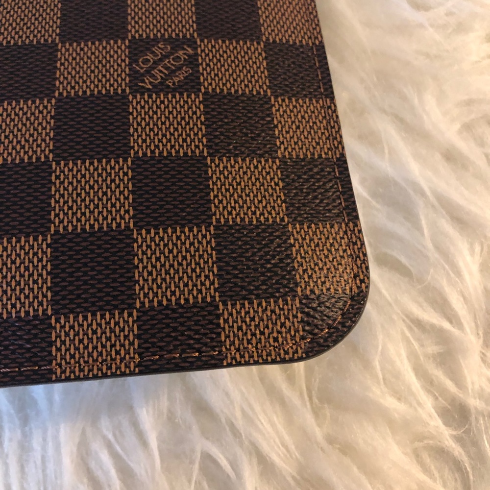 SOLD💚AUTHENTIC NEVERFULL GM DAMIER EBENE POUCH - Picture 4 of 8